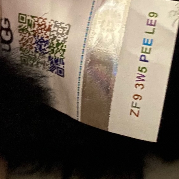 UGG Classic Ultra Mini Boots Kid’s 5 (Fits Women’s 7) New in Box - Picture 7 of 11